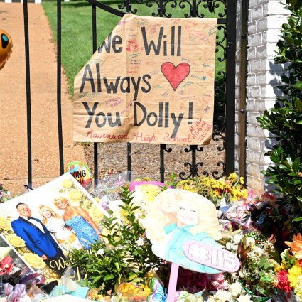 Dolly Parton sarà sepolta accanto marito a Nashville