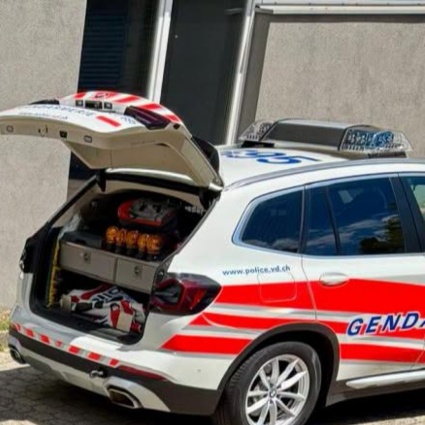 Precipita un piccolo aereo, morto il pilota