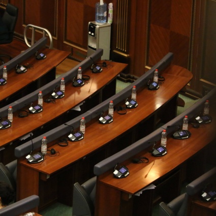 Il Parlamento in aula, ma... i lavori son già fermi