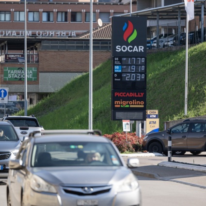 I prezzi della benzina tornano a scendere