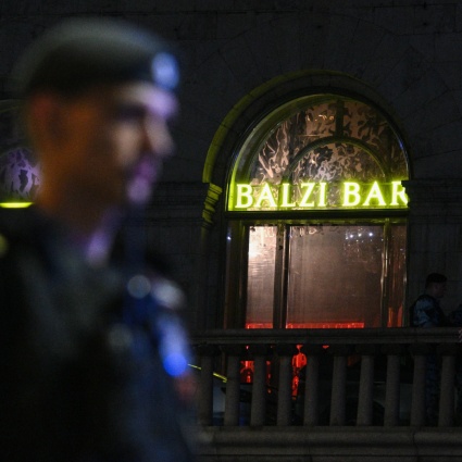 Salgono a cinque i morti dell'attentato al ristorante