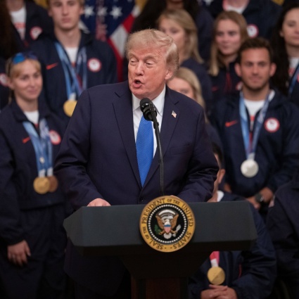 Trump ora pensa a un blocco dell'import di orologi: torna così a minacciare la Svizzera