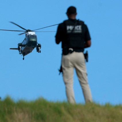 «Uomo armato arrestato al campo da golf di Trump in California»