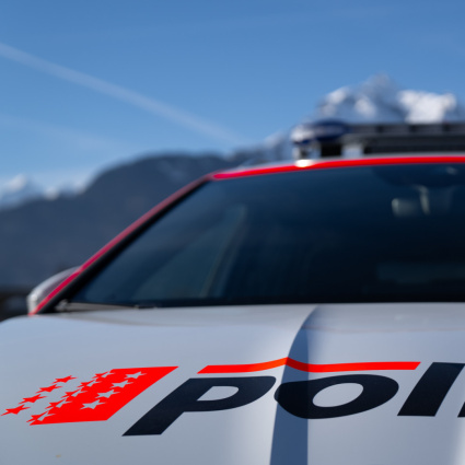 Attraversa i binari alla stazione di Leuk, travolto e ucciso da un treno