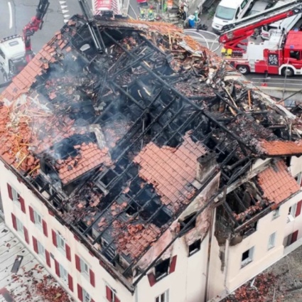 Thusis ricorda le vittime dell'incendio