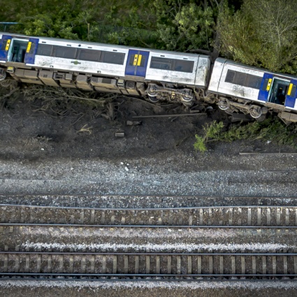 Tragedia sfiorata a Lewes: deraglia un treno