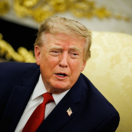 Trump: «Al momento nessun colloquio con l'Iran»