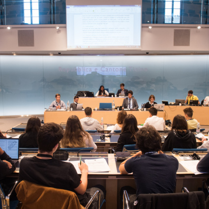 Un'ora di educazione affettiva a scuola? Il Governo: «Mancano risorse». La critica: «È una contraddizione»