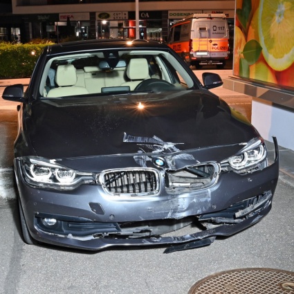Automobilista ubriaco causa incidente e tenta la fuga