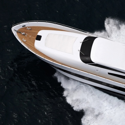 Yacht di lusso da otto milioni affonda al largo della Sardegna