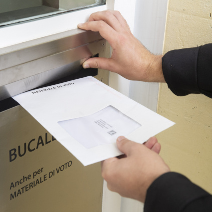 A meno di due settimane dal voto si prospetta un doppio (e netto) “no”