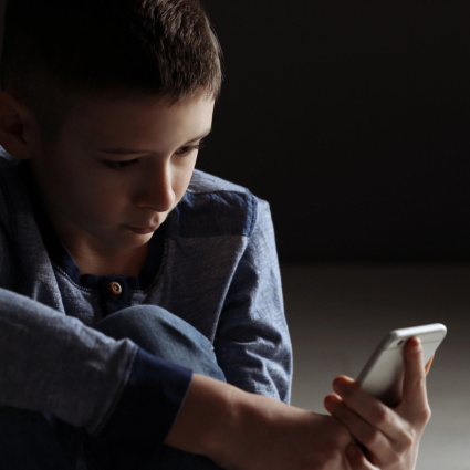 Abusi, social, suicidi: la chiamata a Telefono SOS Infanzia può salvare una vita