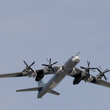 Almeno sei morti nello schianto di un aereo militare