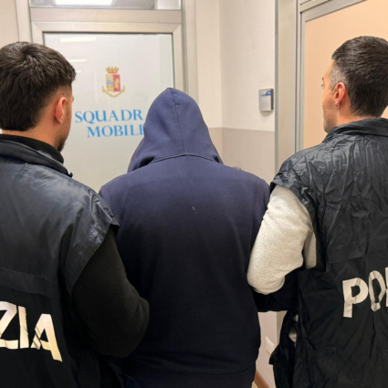 Arrestato pusher itinerante (con mezzo chilo di cocaina in casa)
