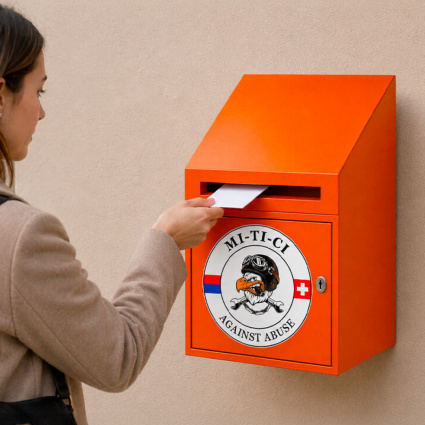 Cassette arancioni per le vittime di violenza domestica