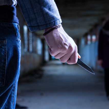 Avrebbe aggredito la ex: 47enne irlandese a processo
