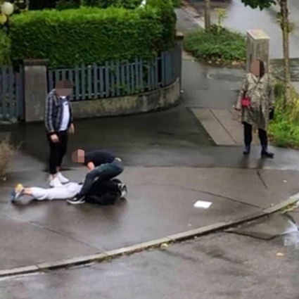 Accoltellò tre bambini a Zurigo, chiesti 15 anni di carcere