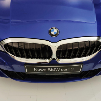 BMW taglia il management. E sulla nuova Serie 3 sparisce il diesel