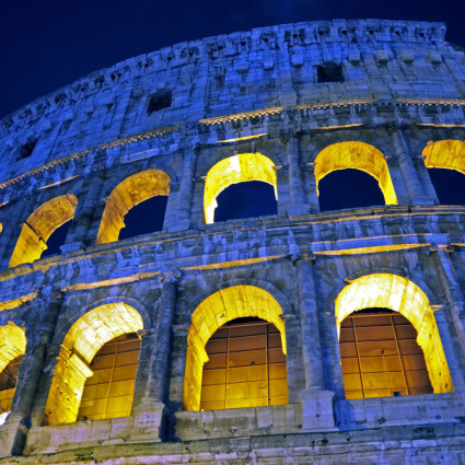 Tragedia al Colosseo, operaio 22enne muore dopo una caduta di dieci metri