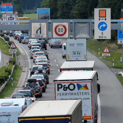 Come ridurre il traffico sulle strade: «I biglietti più economici non bastano»