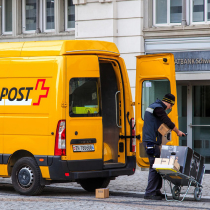 La Posta riduce i costi e taglia fino a 110 posti