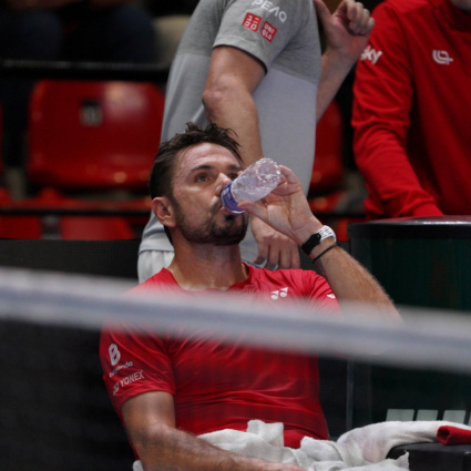 Wawrinka tradisce, Svizzera (quasi) spacciata
