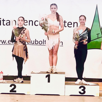 Elena Martinenghi sale sul podio al debutto tra le Junior