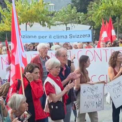 «Estati a 50°C? No, grazie!», in piazza a Bellinzona per il clima