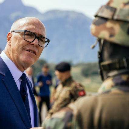 Fondo per l'esercito, il piano di Pfister è sotto tiro