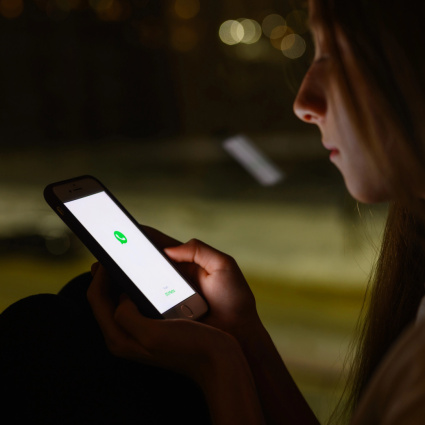 WhatsApp lancia il "parental control" per adolescenti