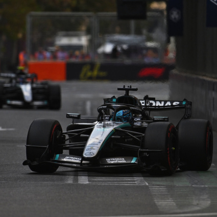 George Russell resiste, Verstappen si deve accontentare