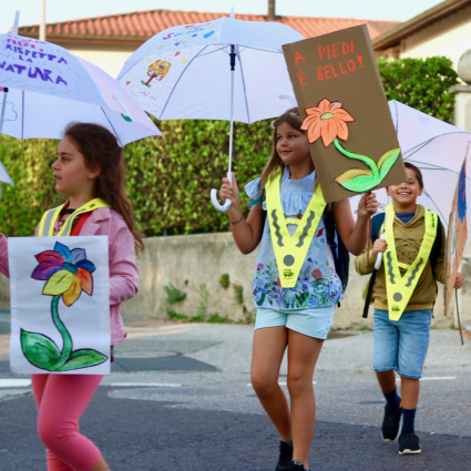 Migliaia di bambini in cammino per la mobilità attiva