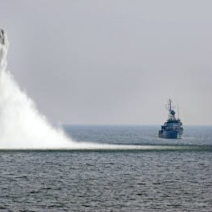 Hormuz, 40 navi cariche di petrolio scortate dagli USA