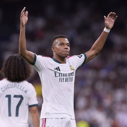 Mbappé vuole il Pallone d'Oro: «Forse è l'anno giusto»