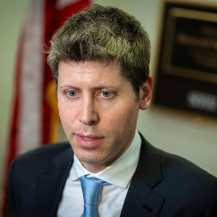 Oltre un milione per sette orologi personalizzati: è il regalo di Sam Altman
