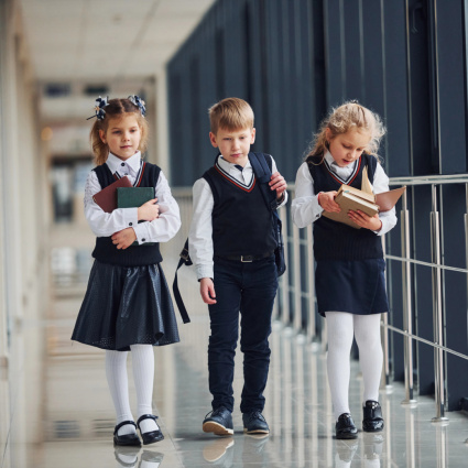 Stesso istituto, stesso look: la scuola ticinese del futuro sarà in divisa?