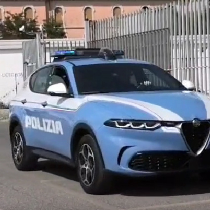 Si finge poliziotto e ruba gioielli per 270mila euro. Ma un selfie lo incastra
