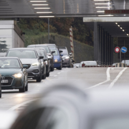 Frontalieri, la Svizzera batte tutti in Europa. Rubano davvero il lavoro ai residenti?