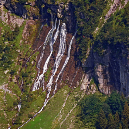 Siccità in Svizzera: a rischio l'80% delle acque sotterranee