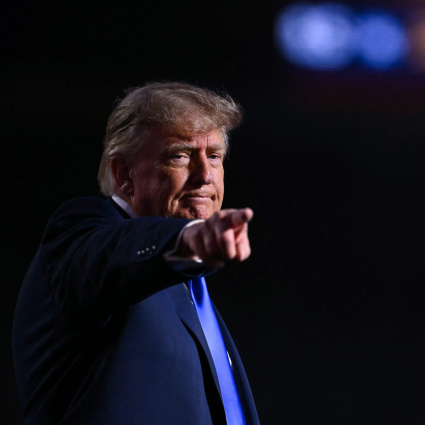 Trump: «Se vinciamo vi darò cinque mila dollari»
