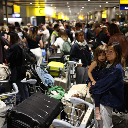 Caos nei cieli britannici: ancora oggi decine di voli cancellati