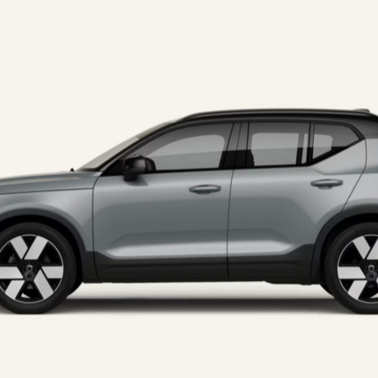 Volvo XC40: il restyling scommette su design e AI