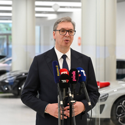 Il presidente serbo Vucic si dimette