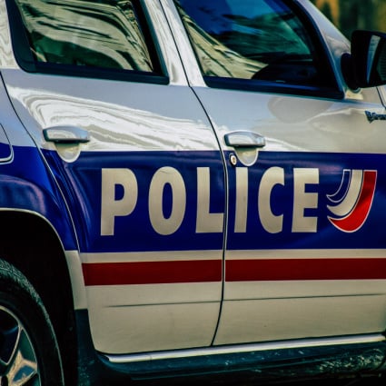 44enne muore in un commissariato vicino Parigi
