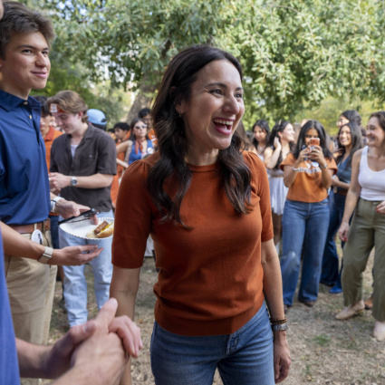 Midterm in Texas: trema il governatore Abbott, la candidata dem avanza