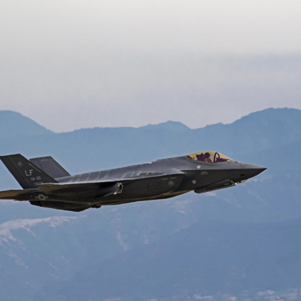 Due svizzeri su tre vogliono rinunciare all'acquisto dei caccia F-35