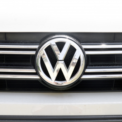 Volkswagen prepara un nuovo richiamo: problemi alle batterie di diversi modelli