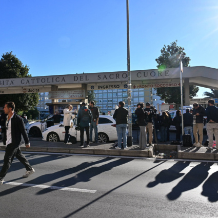 Attesa al Gemelli per il Papa