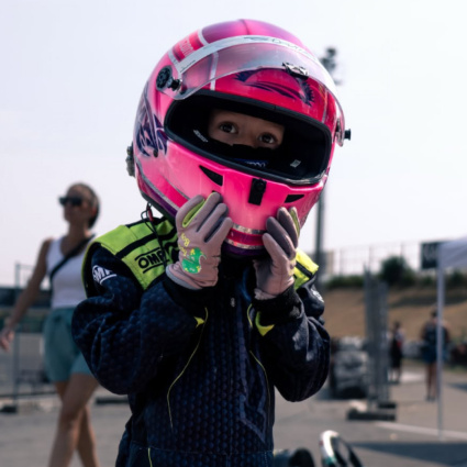 Emily, cinque anni, pilota di kart e... squalificata