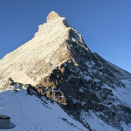 Caduta di massi sul Cervino, un alpinista perde la vita